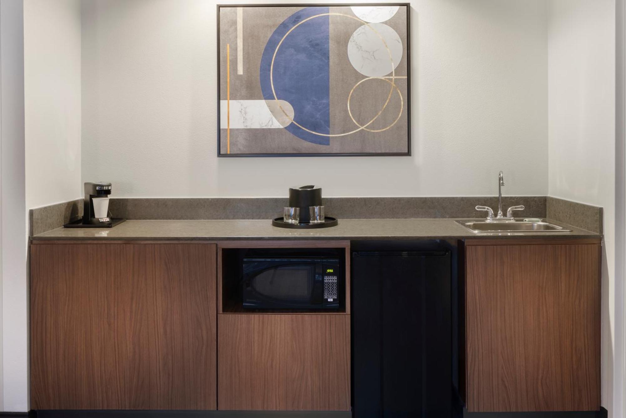 Courtyard By Marriott Springfield Airport Exterior foto