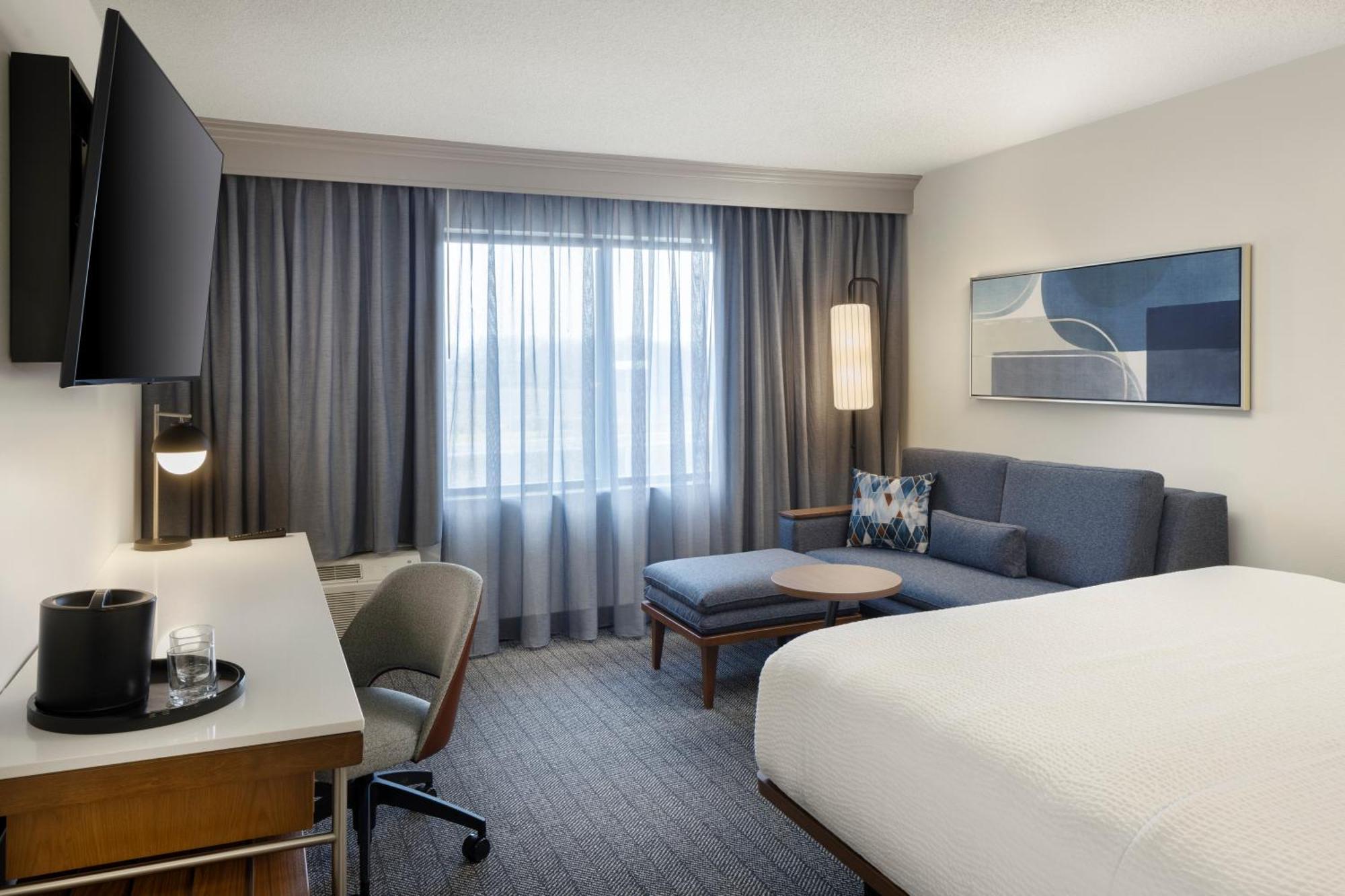 Courtyard By Marriott Springfield Airport Exterior foto