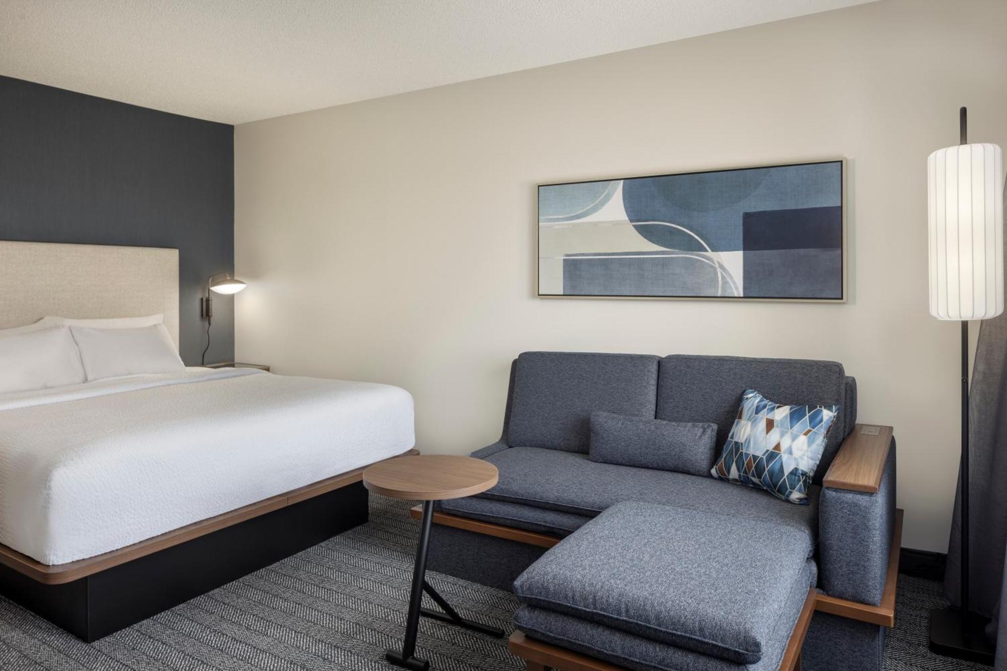 Courtyard By Marriott Springfield Airport Exterior foto