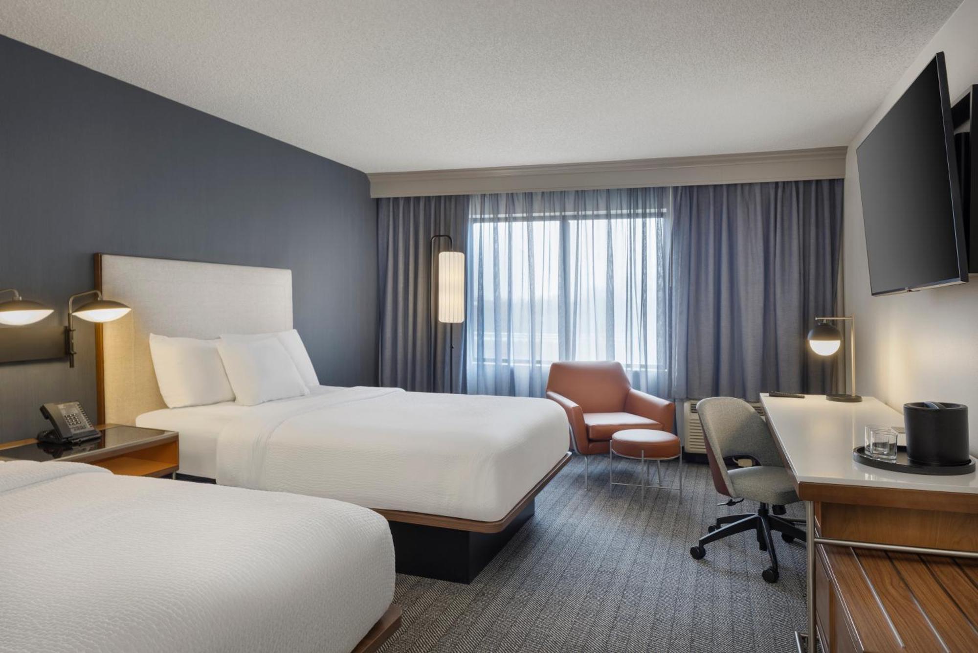 Courtyard By Marriott Springfield Airport Exterior foto