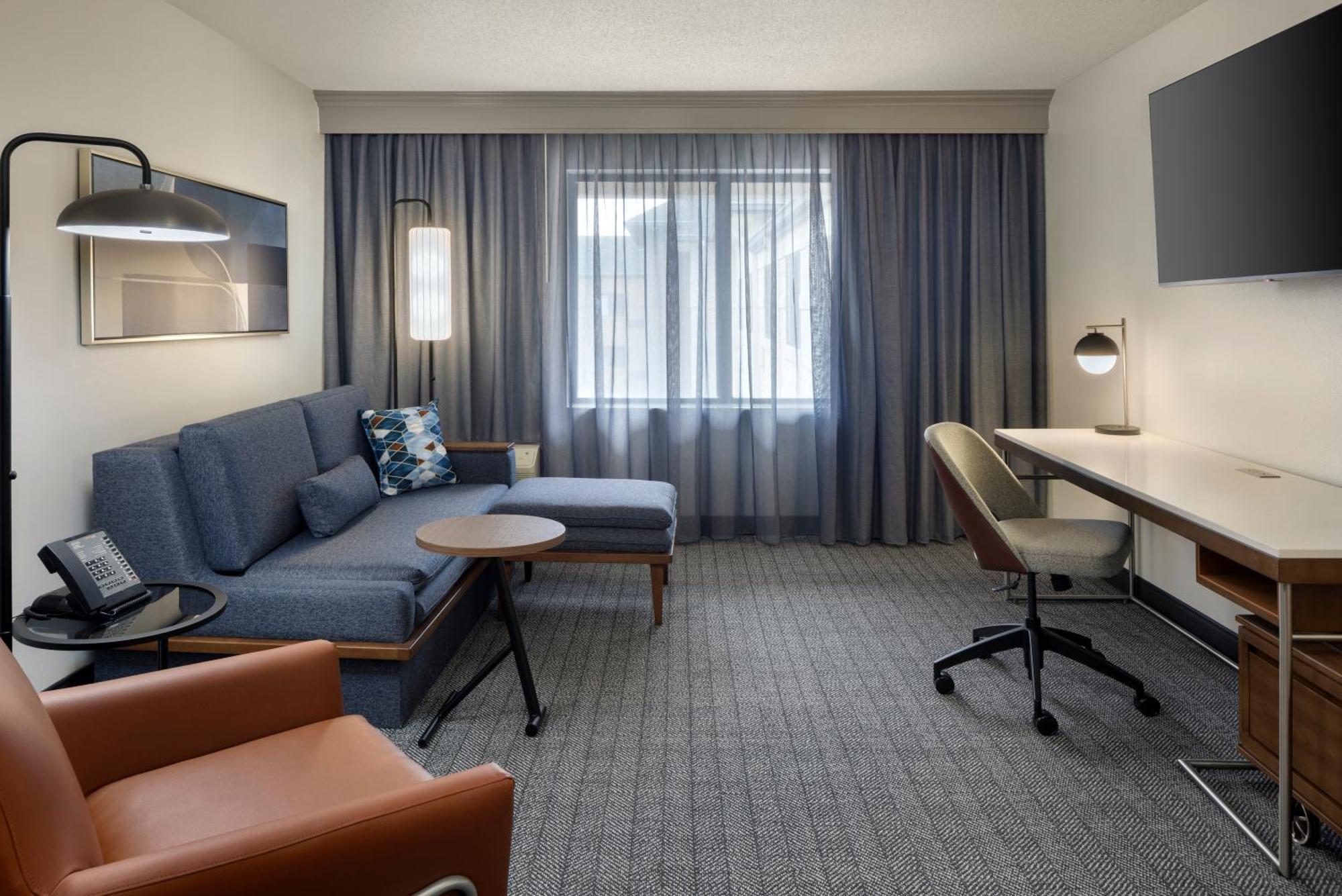 Courtyard By Marriott Springfield Airport Exterior foto
