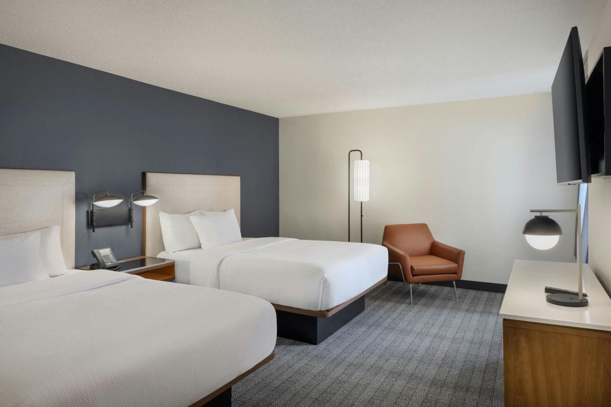 Courtyard By Marriott Springfield Airport Exterior foto