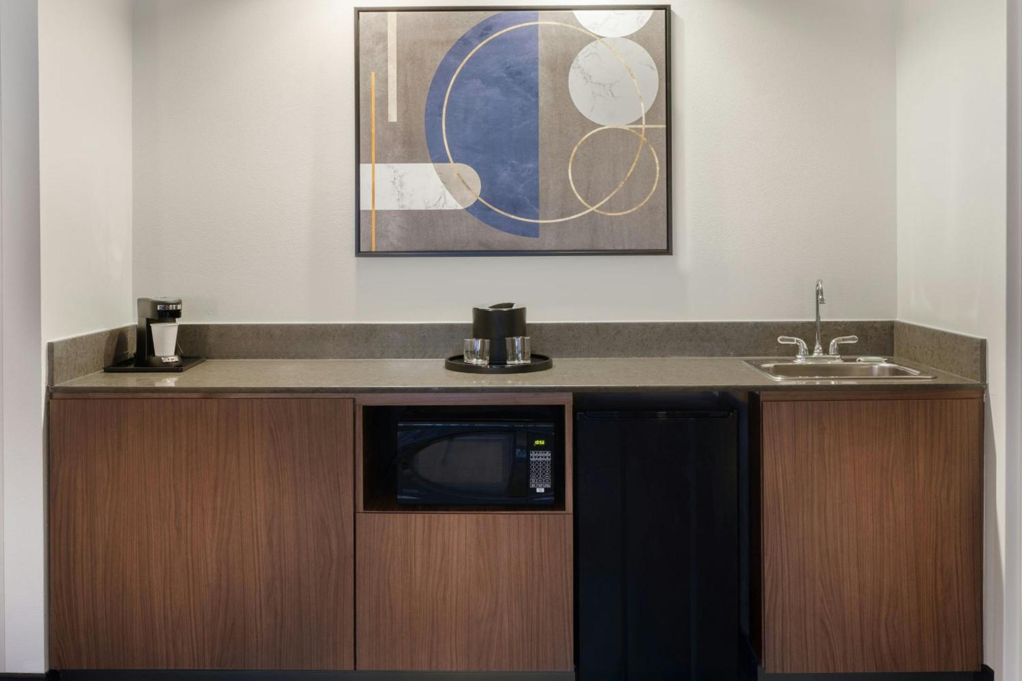 Courtyard By Marriott Springfield Airport Exterior foto