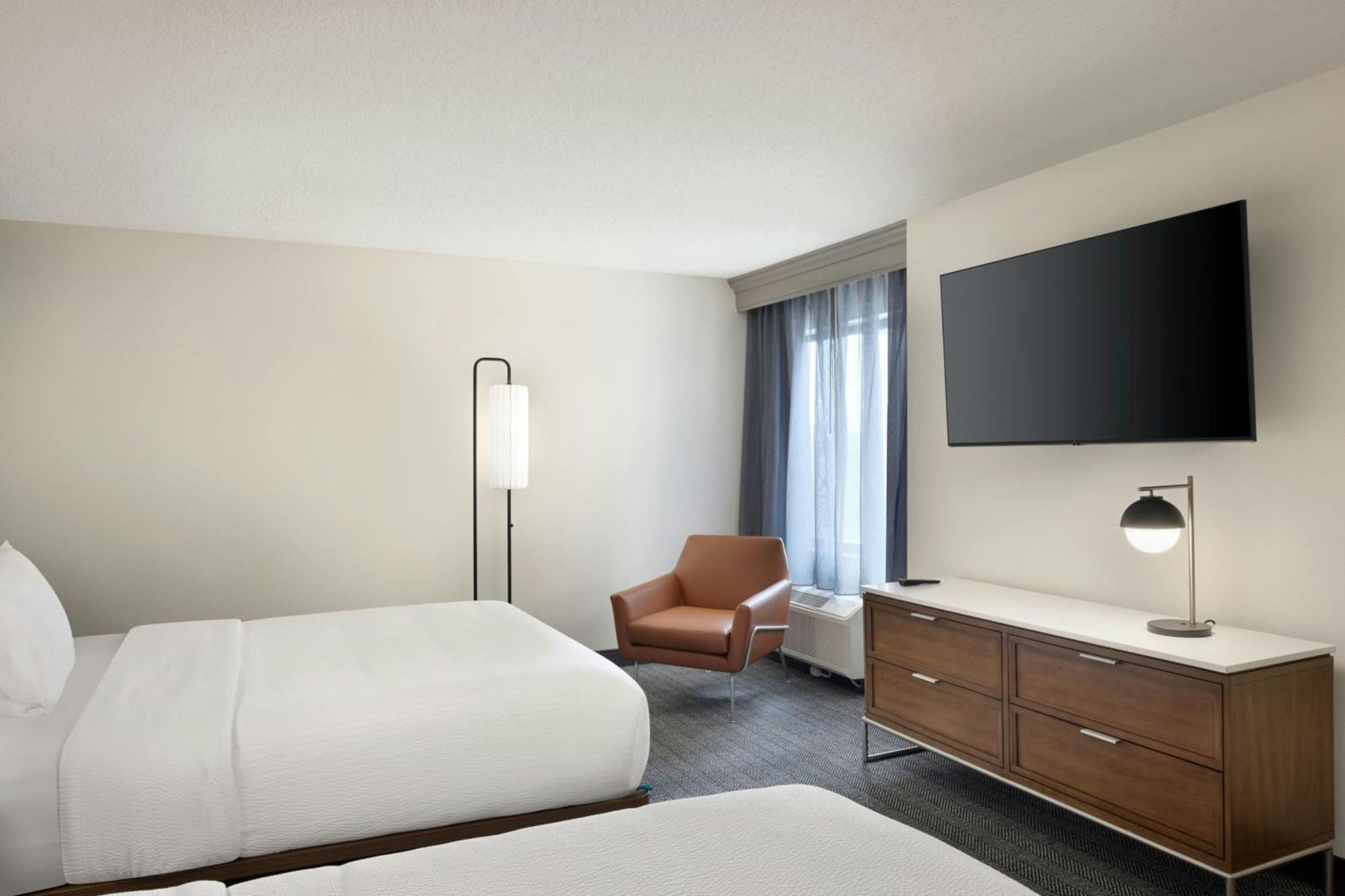 Courtyard By Marriott Springfield Airport Exterior foto